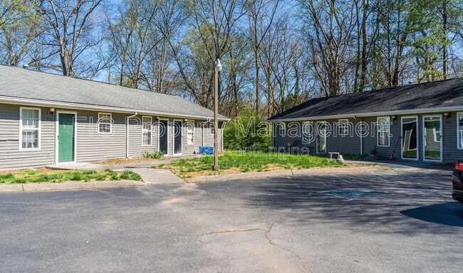 Building Photo - 401 McGhee St Rental