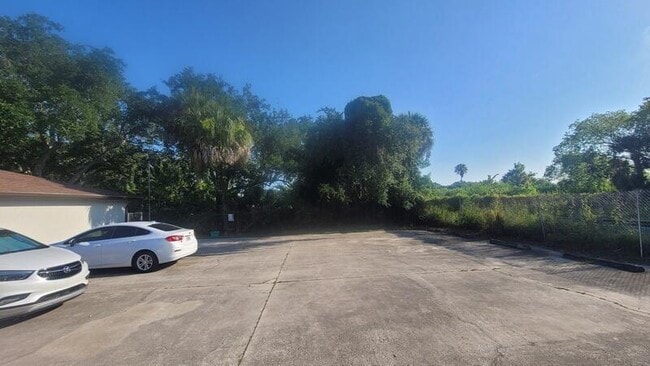 Photo - 500 Titus St