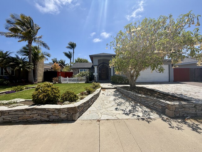 Building Photo - 9272 Sunridge Dr