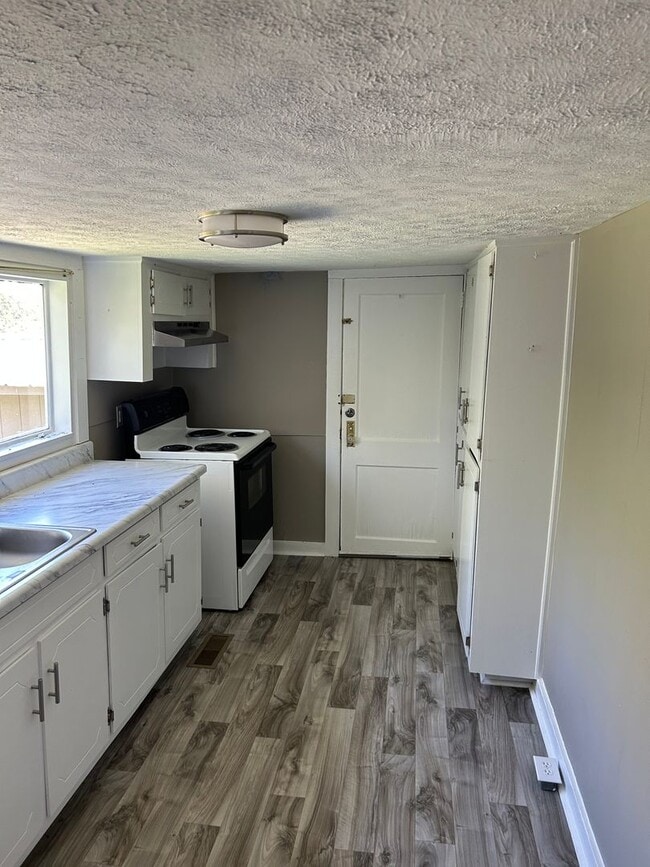 Photo - 1415 Hatcher Ave SE