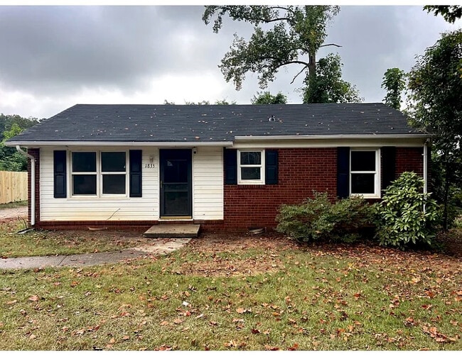 Room in House on West Blvd - Room in House on West Blvd