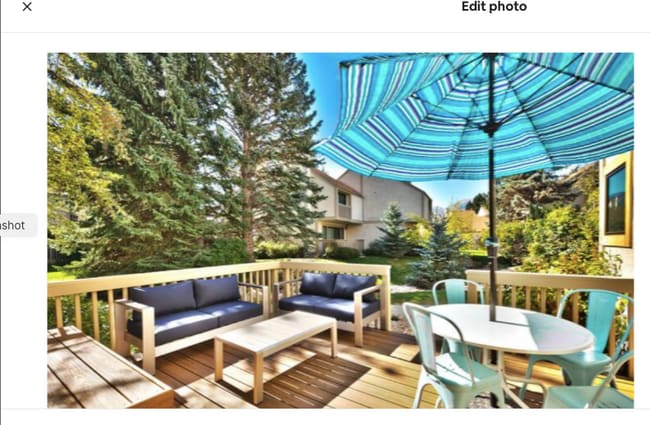 Front deck/ entrance - 36 Racquet Club Dr