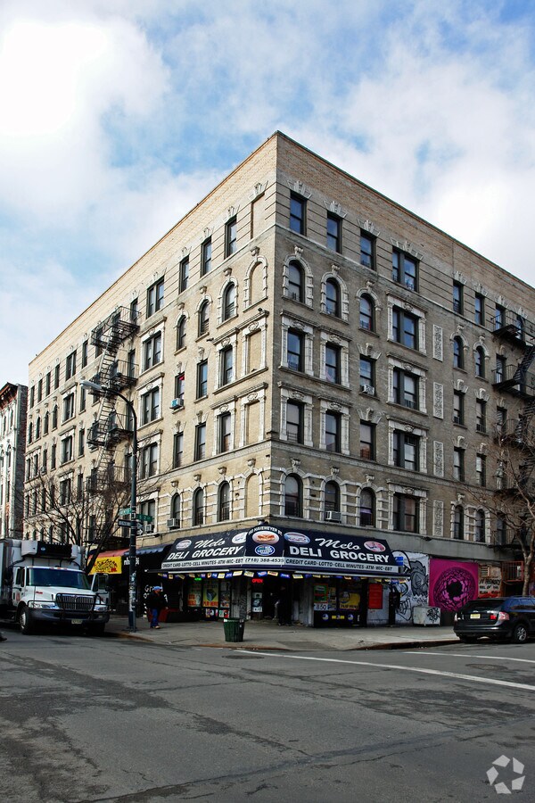 Photo - 160 Havemeyer St