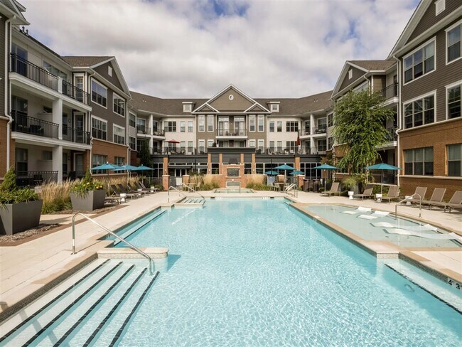 Photo - Signature Place