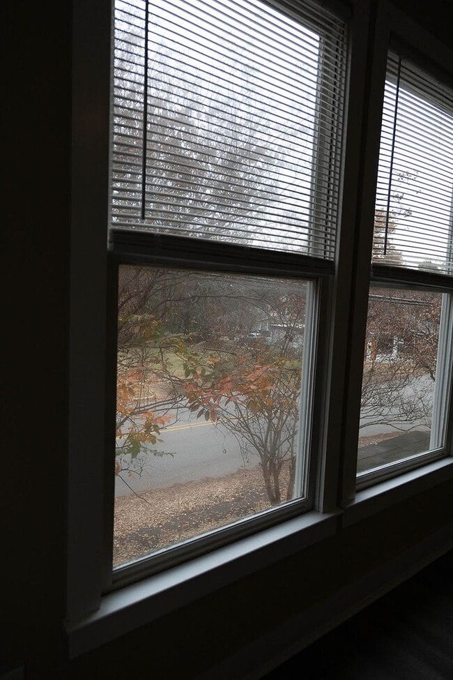 Photo - Spacious 2 Bedroom Walkable to Downtown Unit 522-B