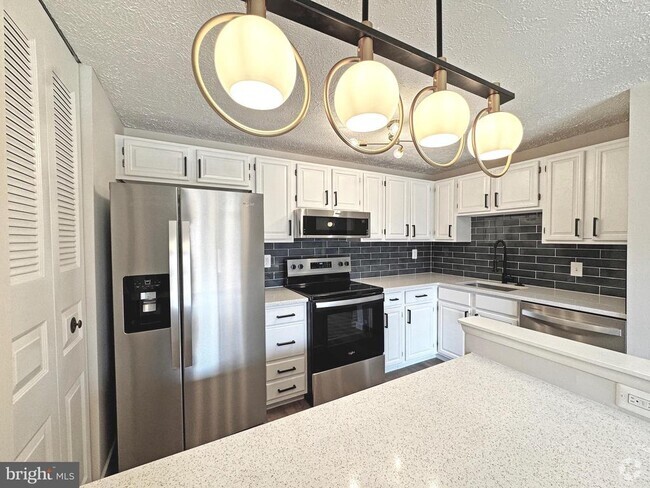 Building Photo - 12205 Peach Crest Dr Unit 902-H Rental