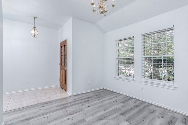 Photo - 34 Tallow Hill Pl