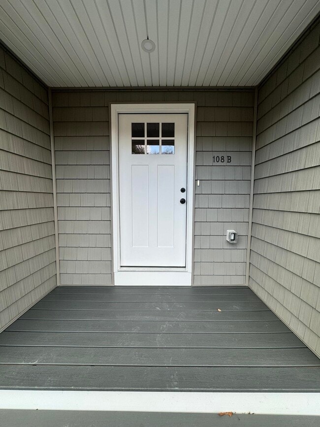 Photo - 108 Mammoth Rd
