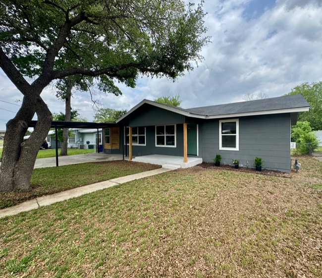 Photo - 629 Melrose St Casa