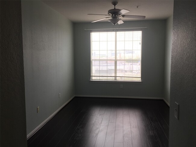 Photo - 7575 Kirby Dr Unit 2420