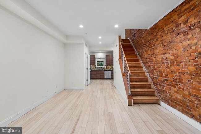 Photo - 1412 N Newkirk St Townhome