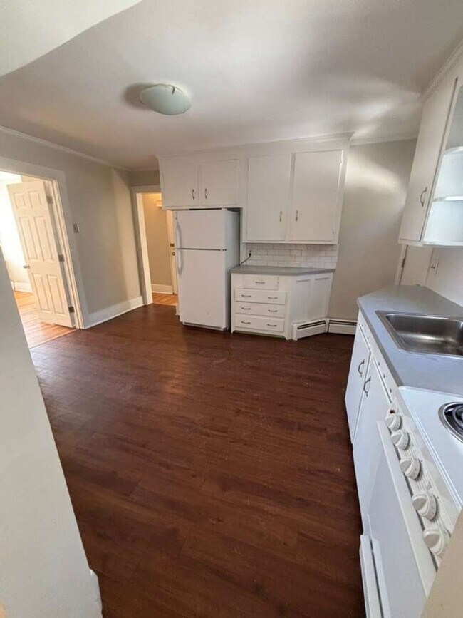 Building Photo - 99-103 Water Street Unit 3