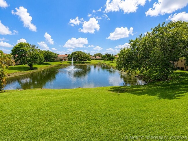 Photo - 918 Twin Lakes Dr Unit 8-M