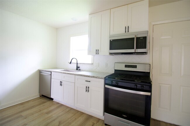 Photo - 9307 Linda Vista Rd