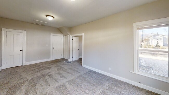 Photo - 219 N Institute St Unit 2