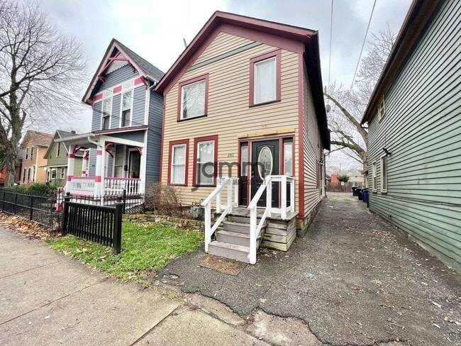 Building Photo - 3911 Bridge Ave
