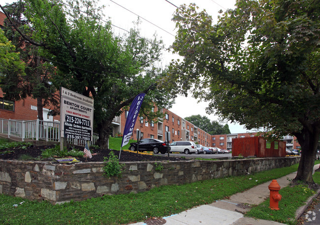 Benton Court Apartments - Benton Court Apartments