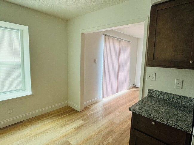 Photo - Riverside Apartments of Metairie