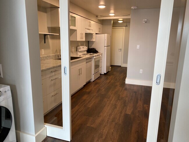 Photo - 803 Waimanu St Unit A