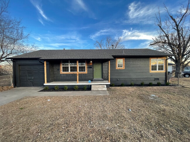 Photo - 4006 Dogwood Dr