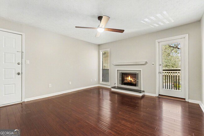 Photo - 918 Dunbar Dr