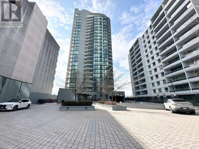 Photo - 5740 Yonge St Unité 305