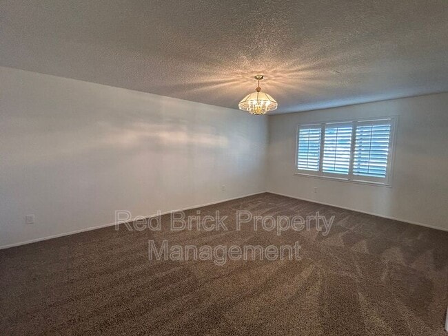 Photo - 526 W Donna Dr