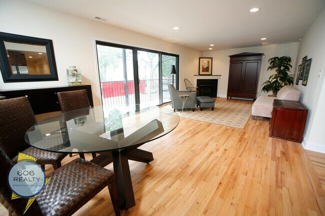 Photo - 6954 N Greenview Ave Unit 100