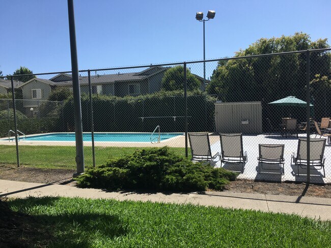 Camino Colegio Estates