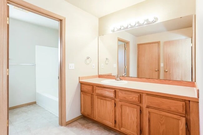 Photo - 8008 Upper Ridge Rd