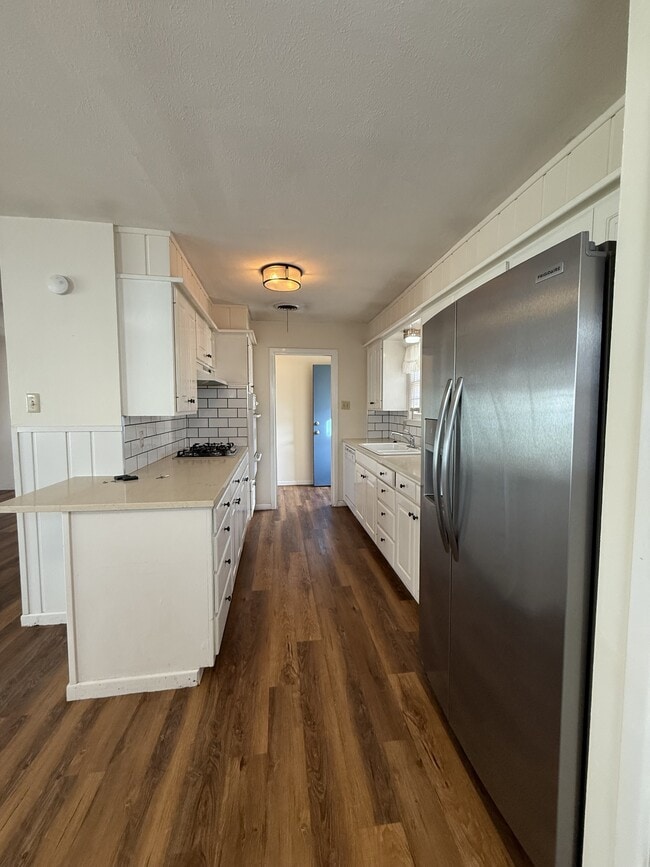 Photo - 2418 48th St