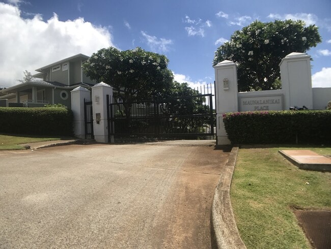 Photo - Kaimuki Wilhemina Rise gated home! Spectacular ocean views, garage parking.