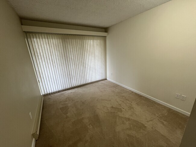 Photo - 4363 Halifax St