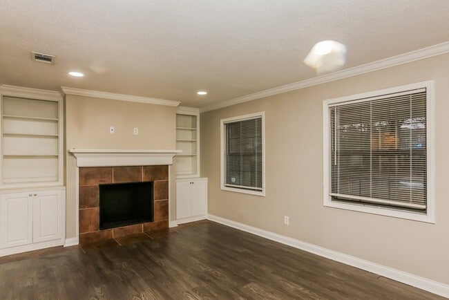Photo - 529 Wolcott Cir