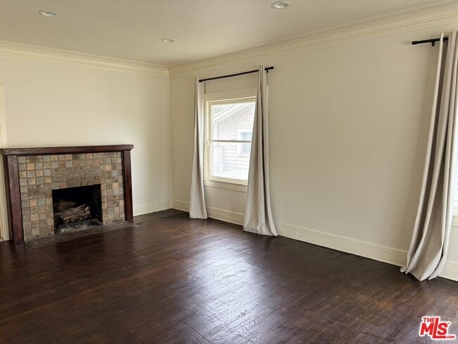 Photo - 2142 S Victoria Ave