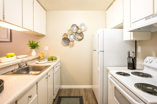 Stonebridge Apartments