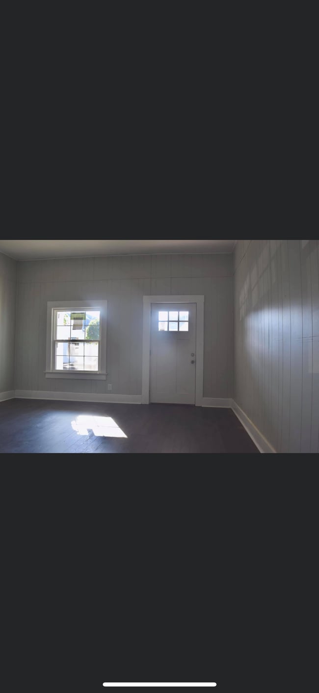 Photo - 613 Hess Ave