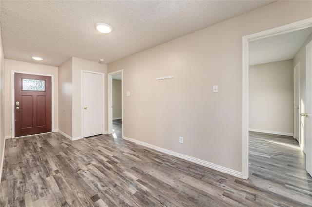 Photo - 100 Scarlet View