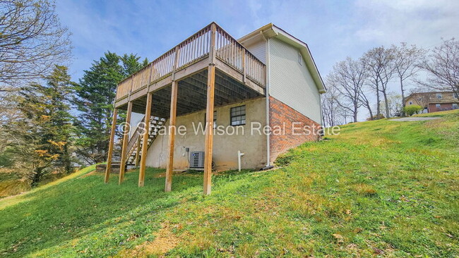 Photo - 213 Ridgewood Cir