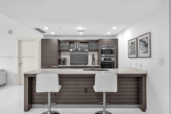 Photo - 200 Biscayne Blvd Unidad 3908