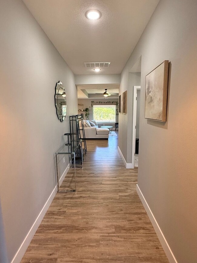 Photo - Fully Furnished 3 Bed / 2 Bath Home in Nixa