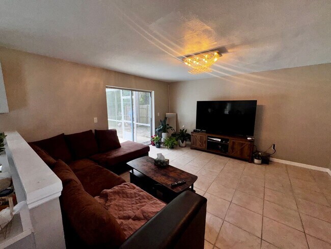 Photo - 4 Bedroom 3 Bath Winward Cay Kissimmee Poo...