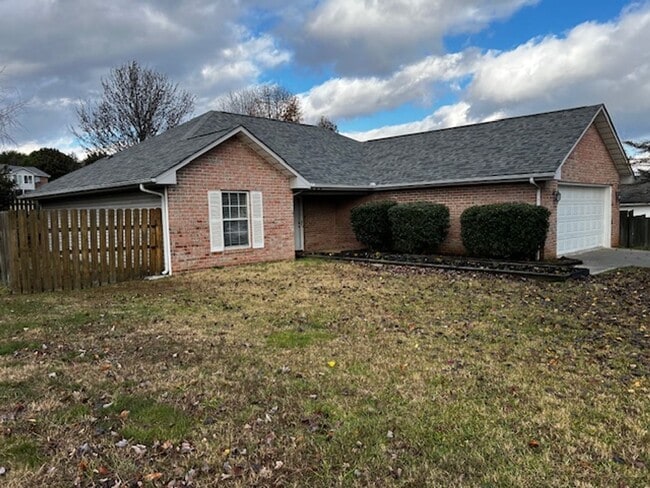 Photo - 115 Rouen Ct