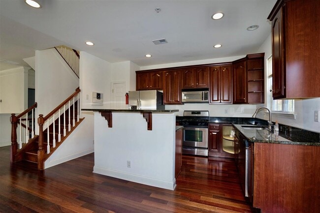 Photo - 64 MALLARD Pl