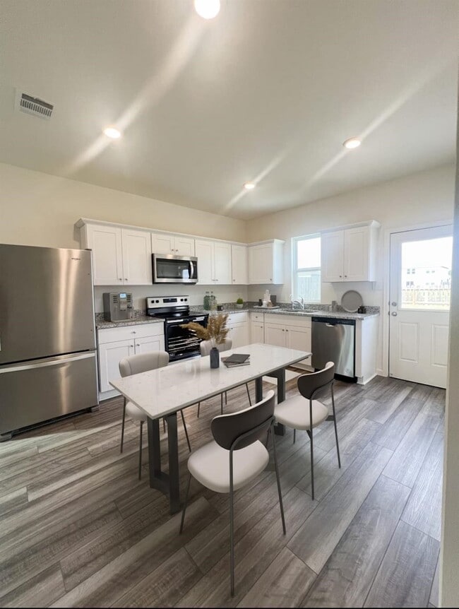 Photo - 10135 California Lily Ln