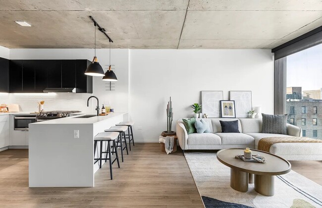 Building Photo - 201 N Elizabeth St Unit 1705
