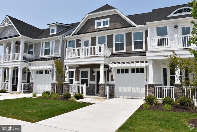 Building Photo - 215 Red Cedar Dr Rental