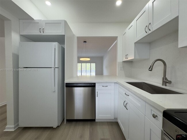 Photo - 100 Edgewater Dr Unit 205