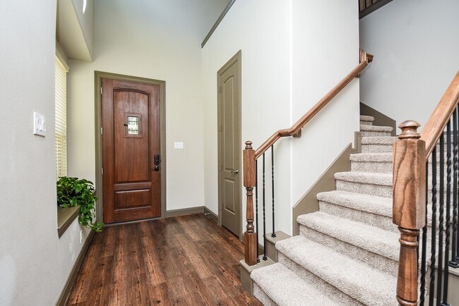 Photo - 78 Aventura Pl