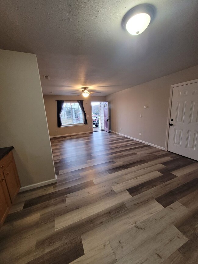 Photo - 436 Shade Tree Ln Apartment Unit 1